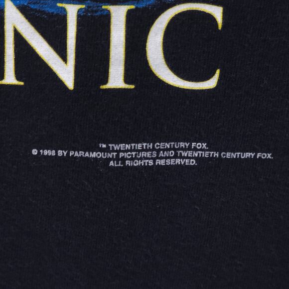 Vintage TITANIC Shirt Womens Medium Movie Poster 1998 90s‎ Y2K Stanley Desantis - Picture 3 of 5